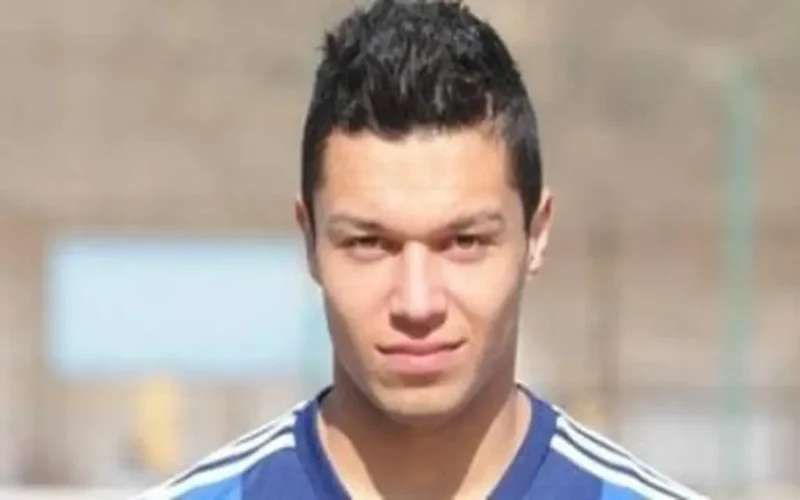 أرقام صادمة.. لماذا فشلت صفقة انضمام الألماني هندريك هيلمكه للنادي الأهلي؟